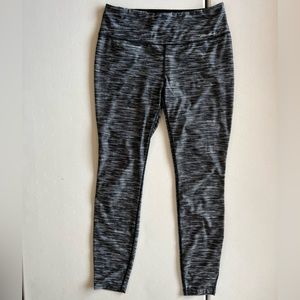 Eddie Bauer Women’s Black Gray White Striped Leggings Mid Rise Size Medium